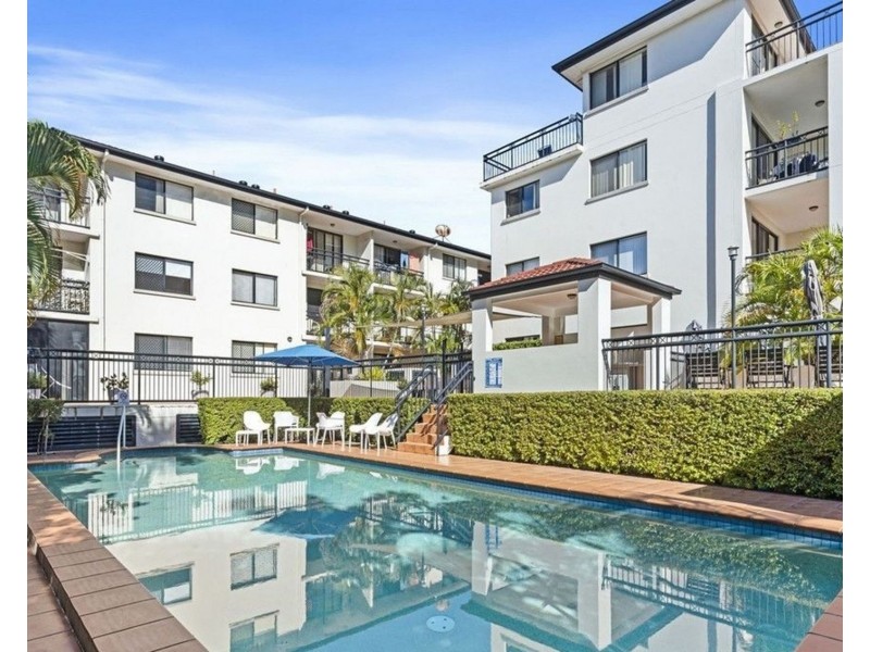 3/5 Railway Street, Southport QLD 4215