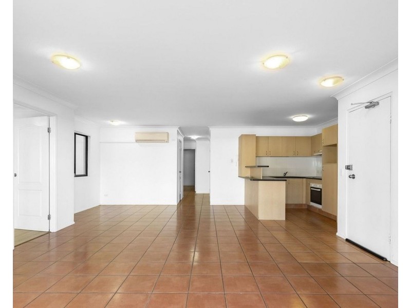 3/5 Railway Street, Southport QLD 4215