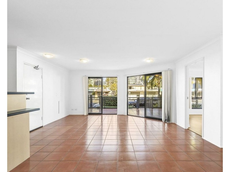 3/5 Railway Street, Southport QLD 4215