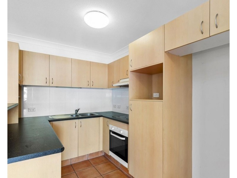 3/5 Railway Street, Southport QLD 4215