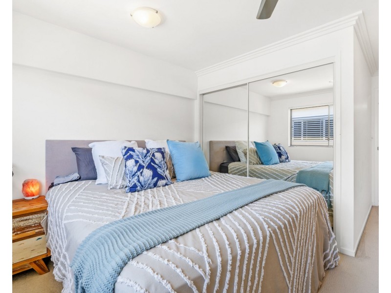 13/8 Proud Street, Labrador QLD 4215