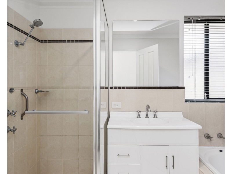 6 Helena Place, Hamilton Hill WA 6163