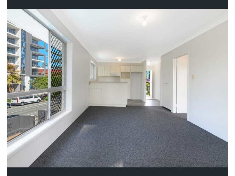 5/27 Enderley Ave, Surfers Paradise QLD 4217