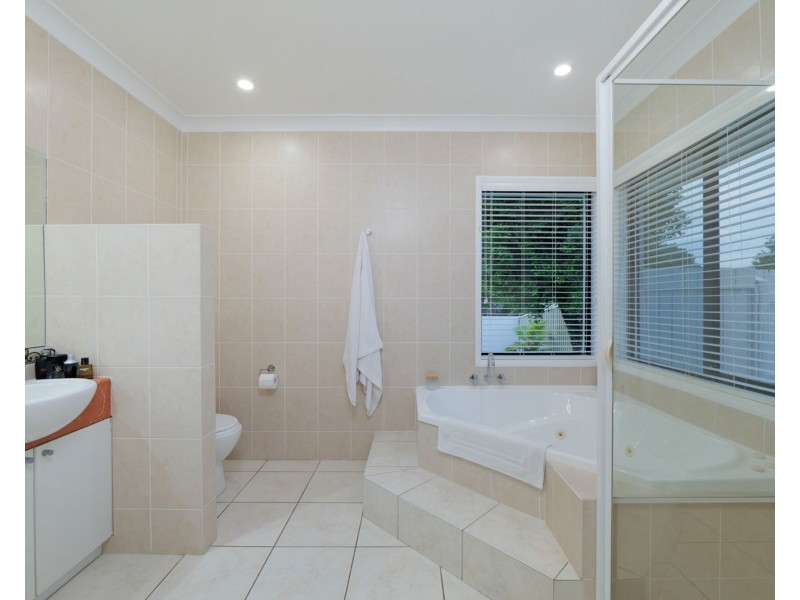 23 Midden Place, Pelican Waters QLD 4551