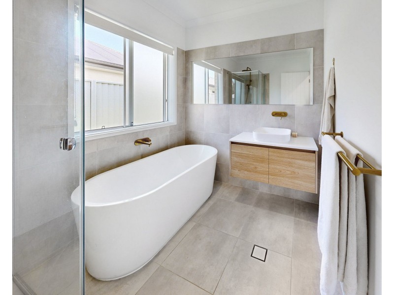 95 Pauls Road, Upper Caboolture QLD 4510