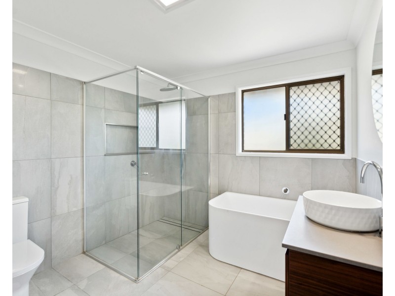 6 Stocks Lane, Walloon QLD 4306