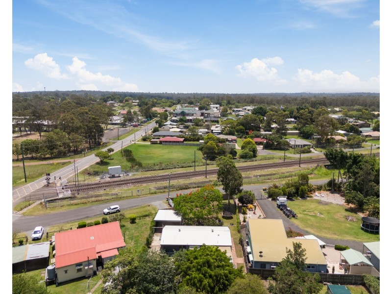 6 Stocks Lane, Walloon QLD 4306