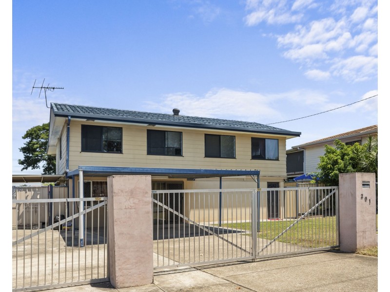 201 Redland Bay Road, Capalaba QLD 4157
