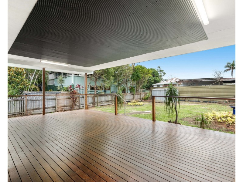 33 Orallo Street, Lota QLD 4179