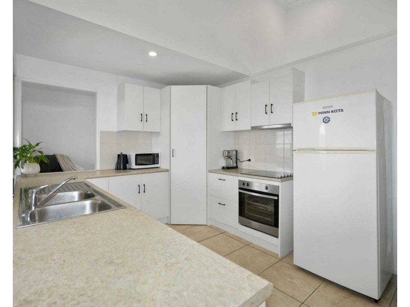 3 Avalon Street, Burnett Heads QLD 4670