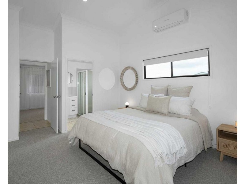 3 Avalon Street, Burnett Heads QLD 4670