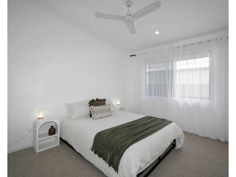 3 Avalon Street, Burnett Heads QLD 4670