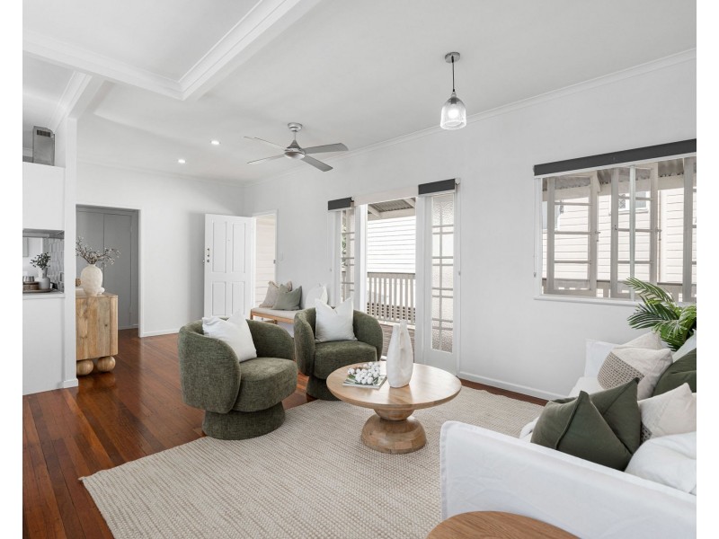 10 Grainger Street, Wynnum QLD 4178