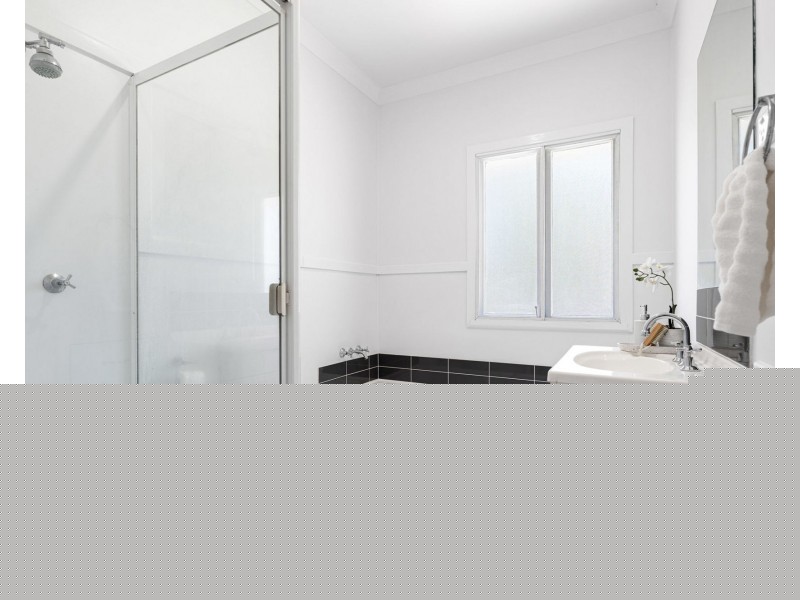 10 Grainger Street, Wynnum QLD 4178