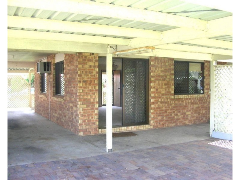 16 Gillian Street, Beachmere QLD 4510