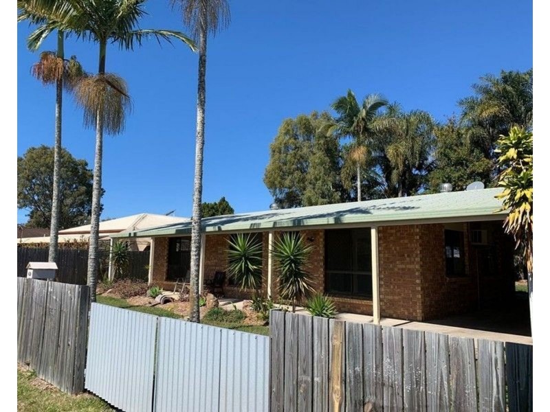 16 Gillian Street, Beachmere QLD 4510