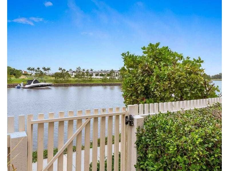 22/126 Marina Quays Boulevard, Hope Island QLD 4212