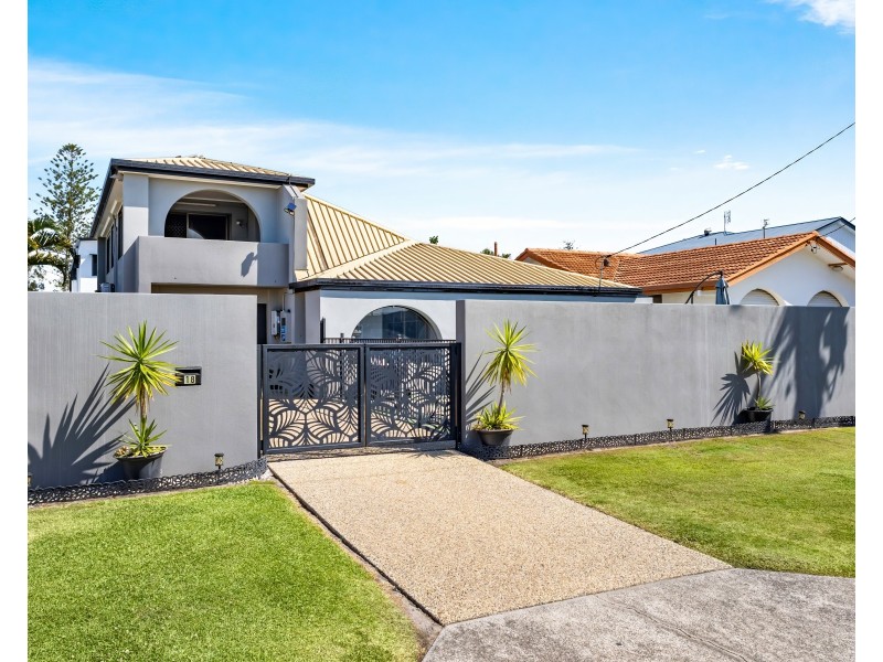 18 Booker Parade, Golden Beach QLD 4551