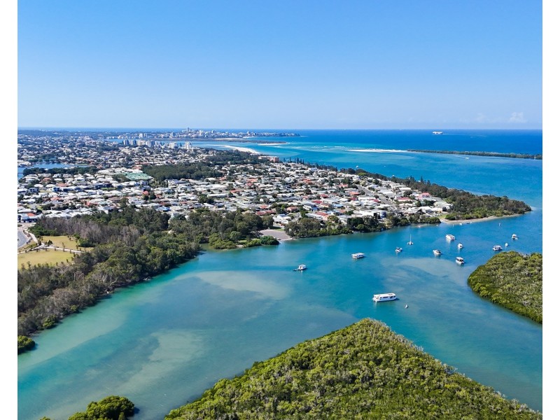 18 Booker Parade, Golden Beach QLD 4551