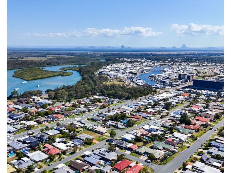 18 Booker Parade, Golden Beach QLD 4551