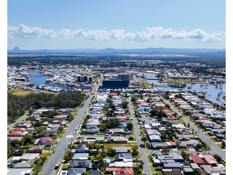 18 Booker Parade, Golden Beach QLD 4551