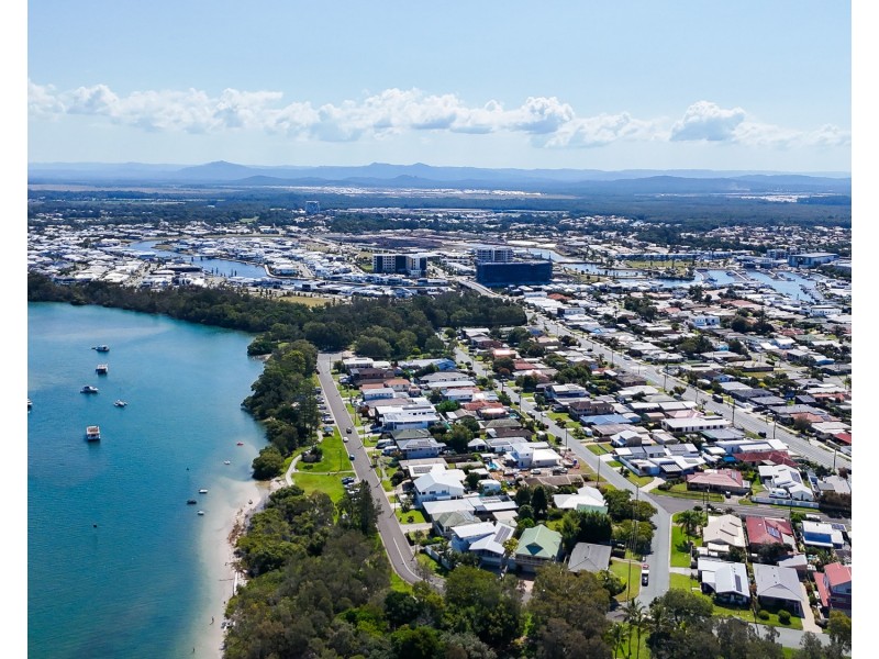 18 Booker Parade, Golden Beach QLD 4551