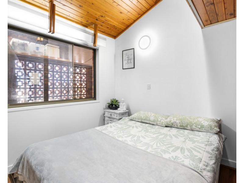 18 Booker Parade, Golden Beach QLD 4551