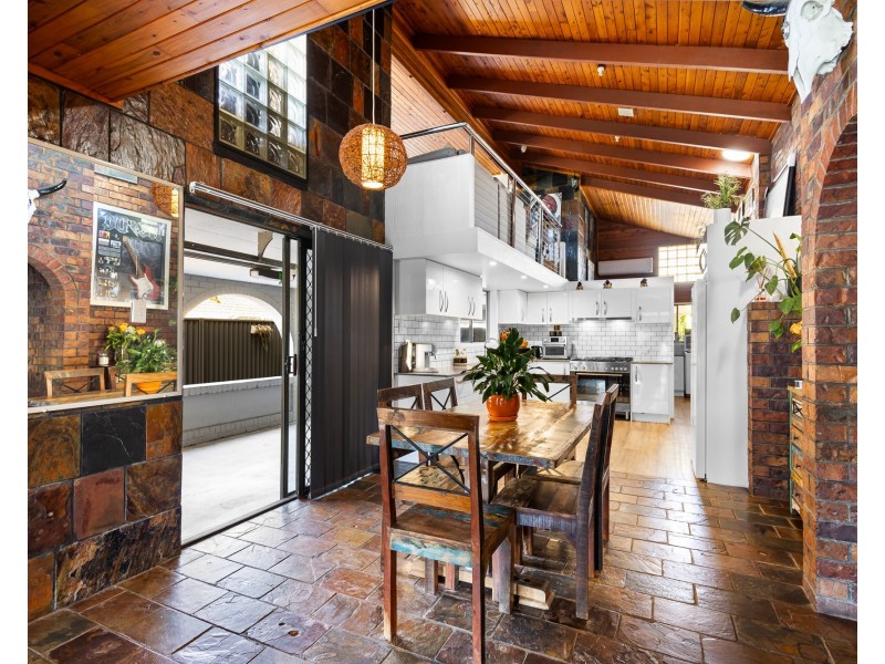 18 Booker Parade, Golden Beach QLD 4551