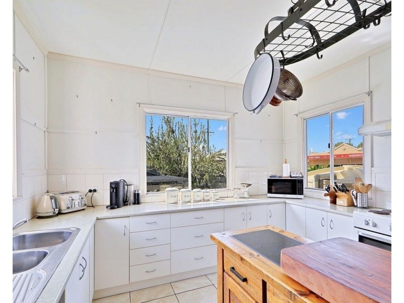 65 Burnett Street, Bundaberg South QLD 4670