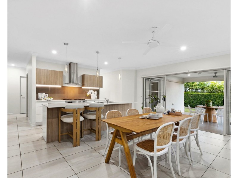 12 Agathis Place, Noosaville QLD 4566