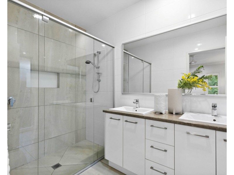 12 Agathis Place, Noosaville QLD 4566