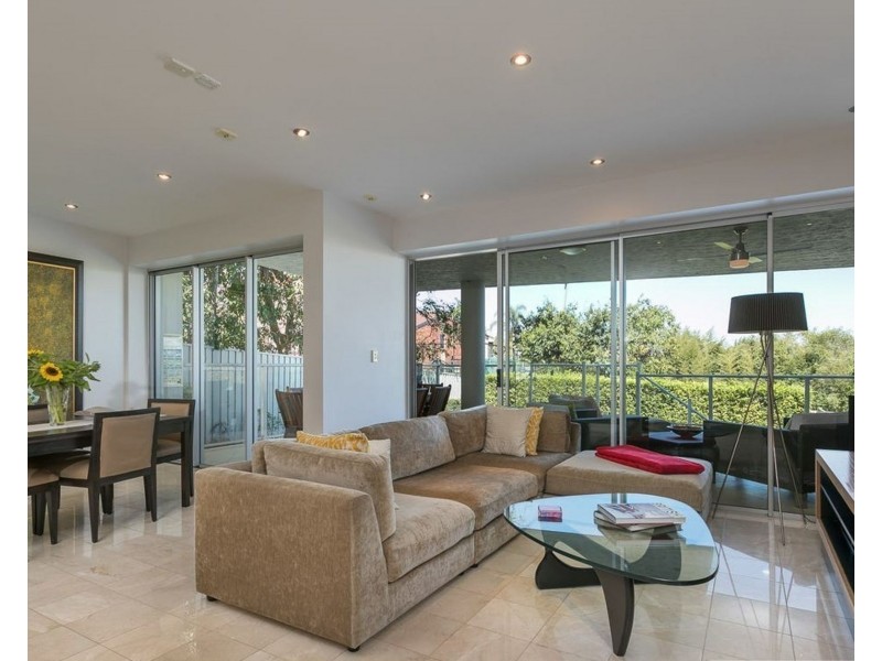 2/34 Highlands Street, Albion QLD 4010