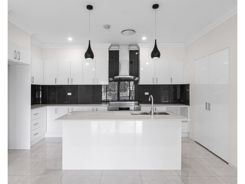 190A Kianawah Road, Wynnum West QLD 4178