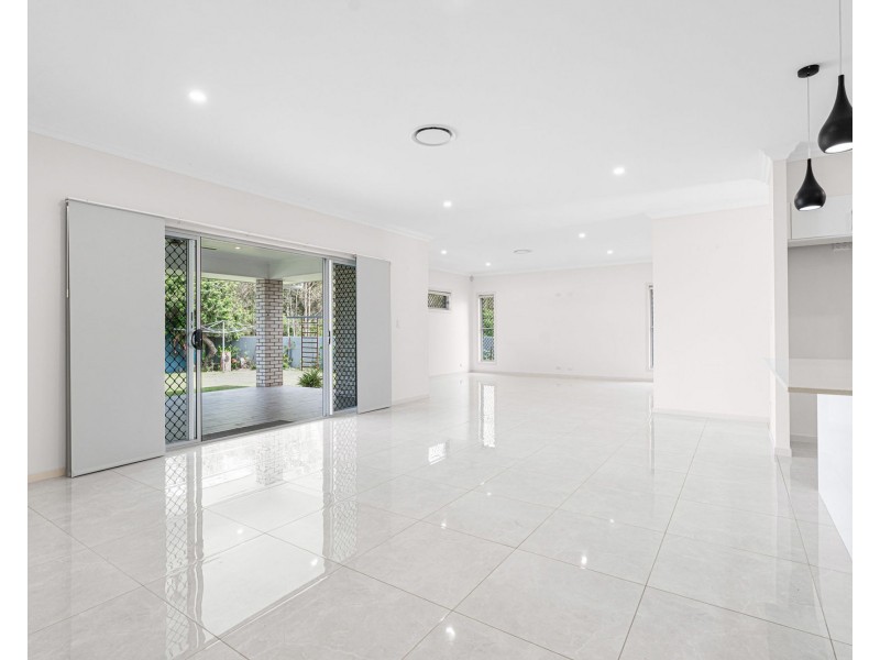 190A Kianawah Road, Wynnum West QLD 4178