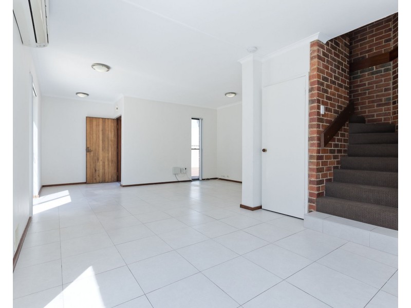 3/10 Leonora Street, Como WA 6152