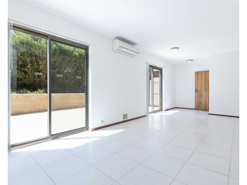 3/10 Leonora Street, Como WA 6152