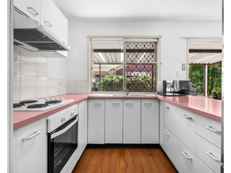 2/11 Andrew Street, Wynnum QLD 4178