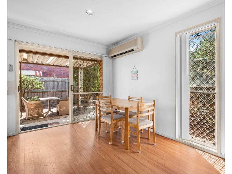 2/11 Andrew Street, Wynnum QLD 4178