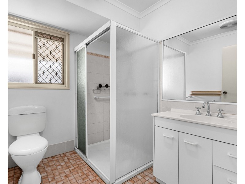 2/11 Andrew Street, Wynnum QLD 4178
