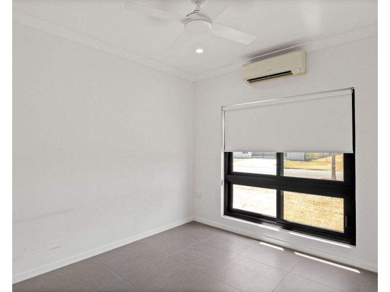 2 LaTrobe Close, Trinity Park QLD 4879