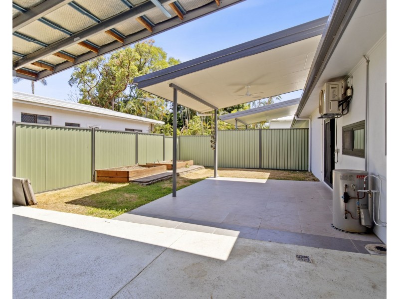 2 LaTrobe Close, Trinity Park QLD 4879