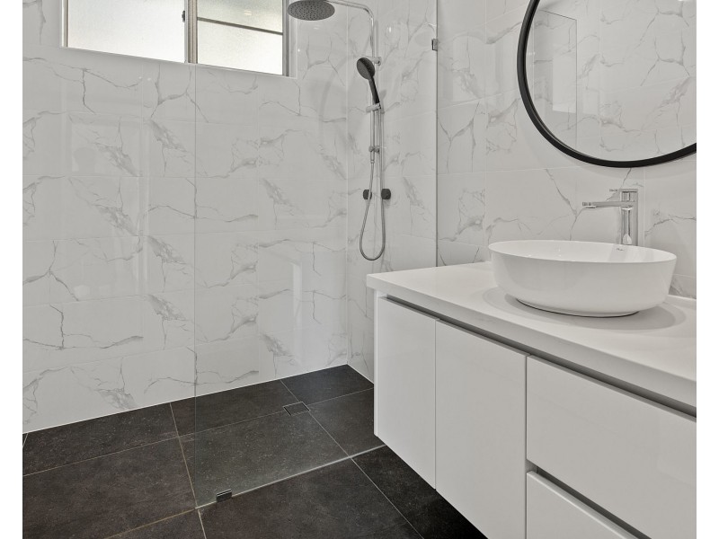 2 LaTrobe Close, Trinity Park QLD 4879