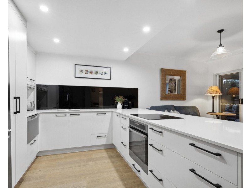 3/144 Noosa Parade, Noosaville QLD 4566