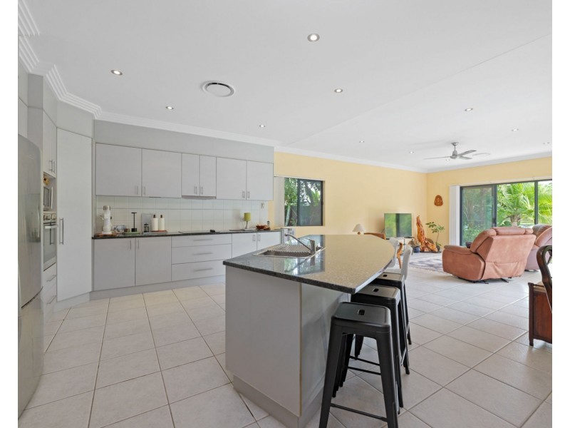17 Undanbi Place, Pelican Waters QLD 4551