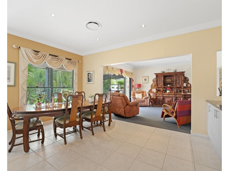 17 Undanbi Place, Pelican Waters QLD 4551