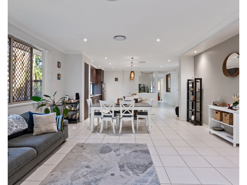 4 Millettia Close, North Lakes QLD 4509