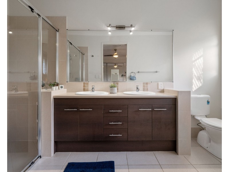 4 Millettia Close, North Lakes QLD 4509