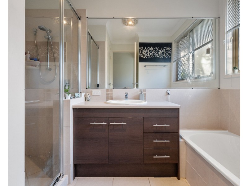 4 Millettia Close, North Lakes QLD 4509