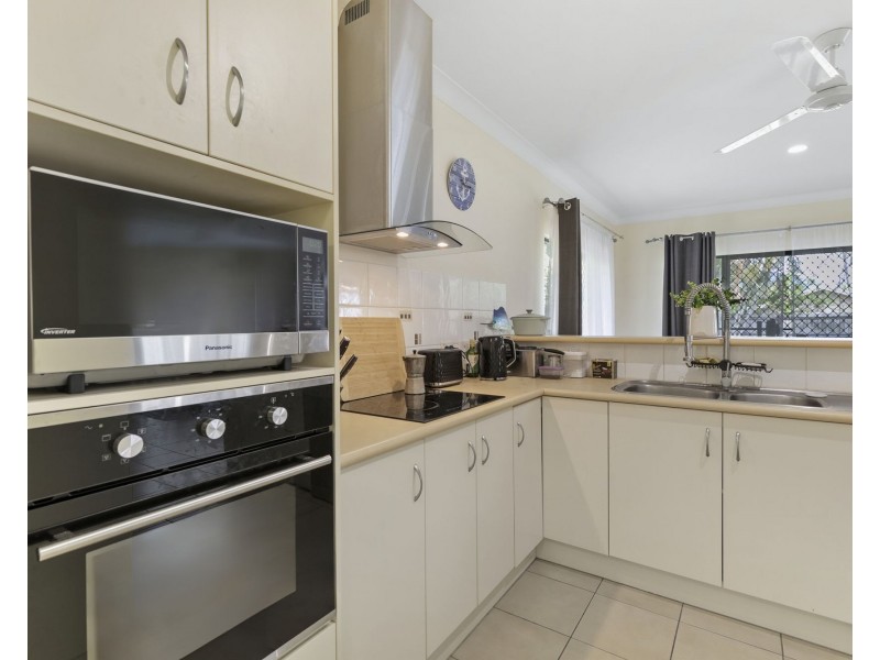 18 Cable Close, Kewarra Beach QLD 4879