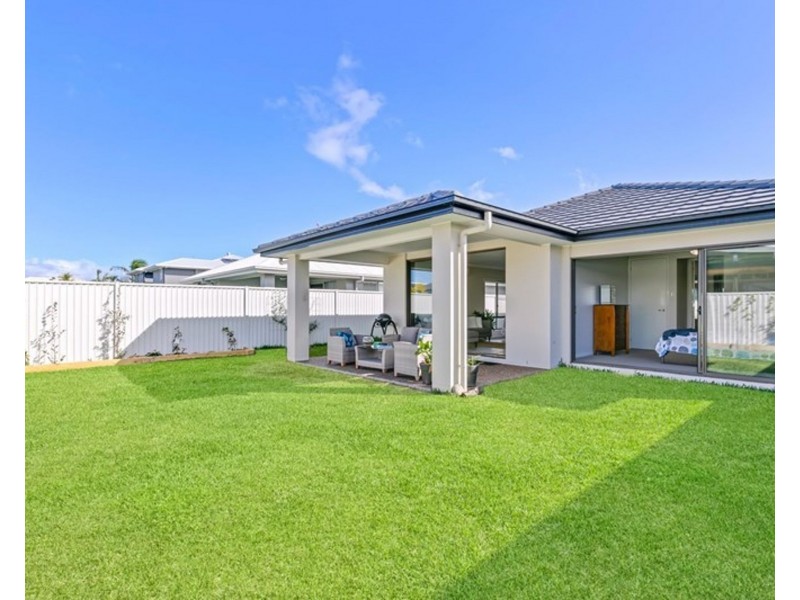 10 Fortier Street, Pelican Waters QLD 4551